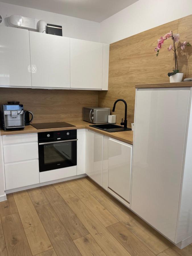 Al-Dom Apartament Ogrodowa Bocianie Gniazdo Z Garazem Kolobrzeg Luaran gambar
